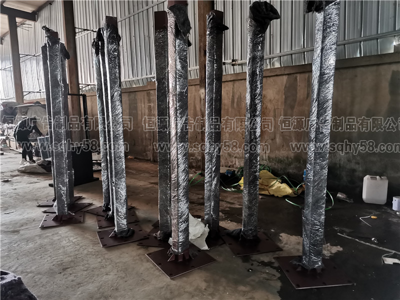 好消息，由恒源廣告生產(chǎn)的杭州老客戶(hù)一大批宣傳欄已經(jīng)全部安裝完(圖5)